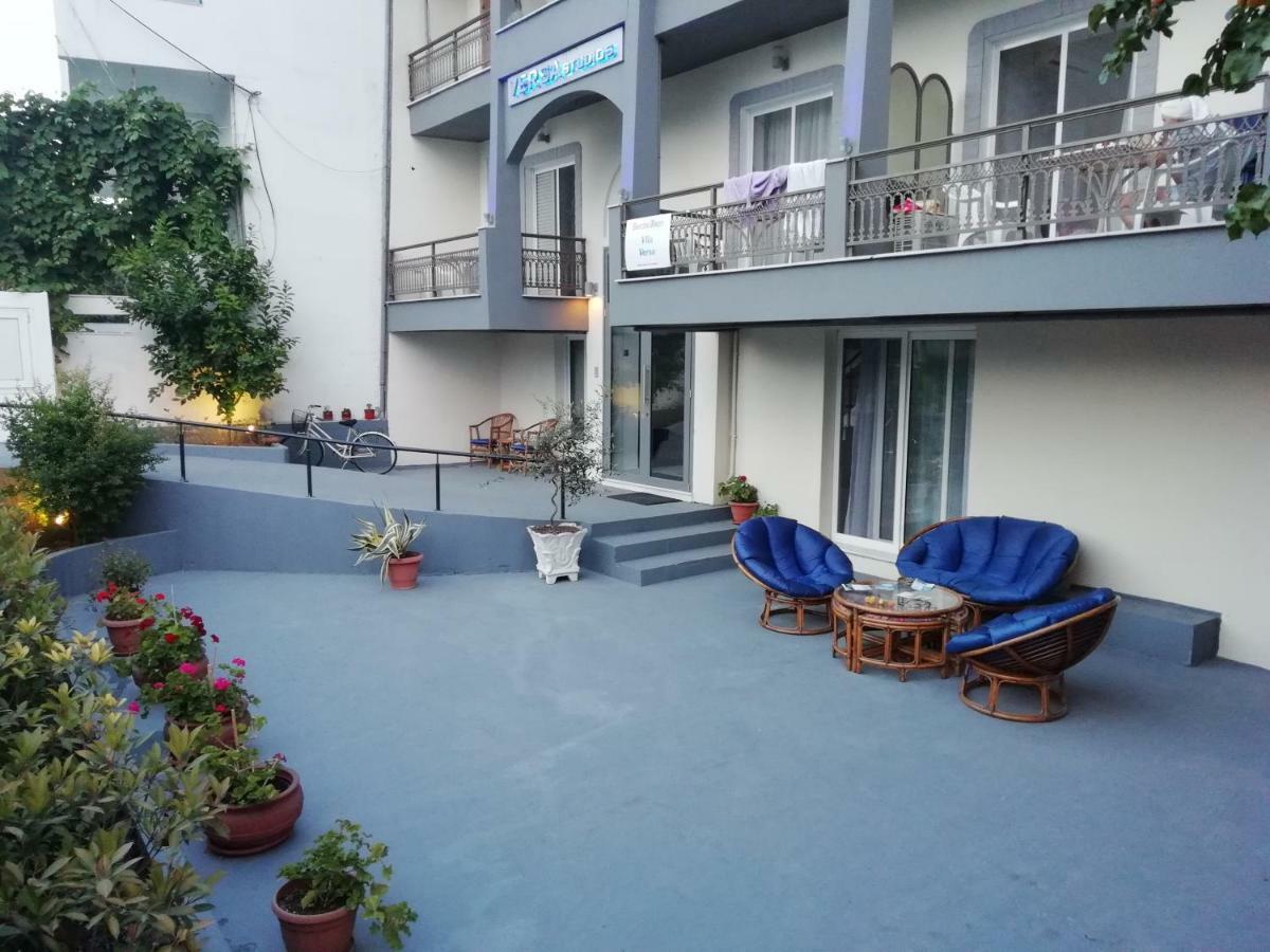 Versa Studios Limenas  Luaran gambar